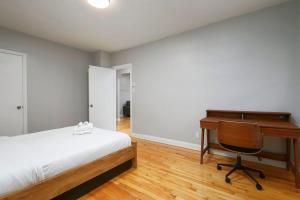 Fotografie z fotogalerie ubytování Contemporary 2BR Stylish Comfort on MTL West v Montrealu