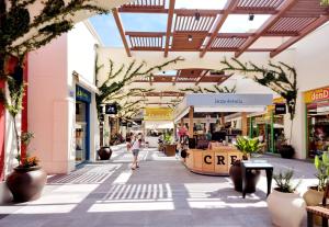Restoran atau tempat lain untuk makan di Bungalow at Cala Capitn Beach, Cabo Roig
