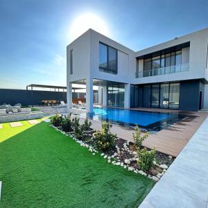 Πισίνα στο ή κοντά στο Bow Villa