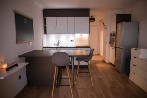 Superb Studio with incredible view and pool tesisinde mutfak veya mini mutfak