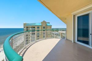 Rõdu või terrass majutusasutuses Beach Colony Tower Unit 18C +48 fotot