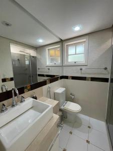 ブジオスにあるWB07 centro! casa c/ 3 suítes a Passos da Rua das Pedras !のギャラリーの写真