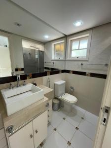 ブジオスにあるWB07 centro! casa c/ 3 suítes a Passos da Rua das Pedras !のギャラリーの写真