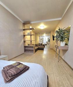 Postel nebo postele na pokoji v ubytování Spacious apartment by the sea