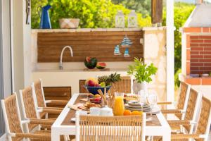 Ảnh trong thư viện ảnh của Villa Ariel - Cozy Mediterranean Retreat ở Sivota