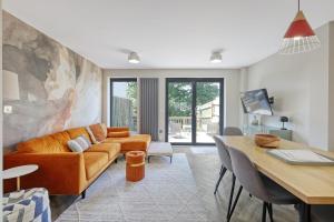 Posezení v ubytování Fun luxury stay, city walkable, Garden, Parking - Oakview