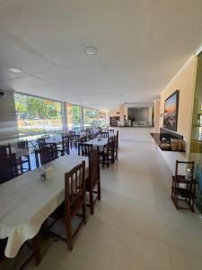 Restaurace v ubytování Pousada Cabeça do Indio - Trindade