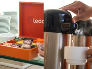 Comodidades para preparar café e chá em Continental Inn