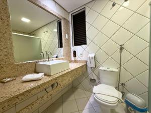 Um banheiro em Continental Inn