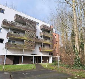 Το κτήριο όπου στεγάζεται  το διαμέρισμα