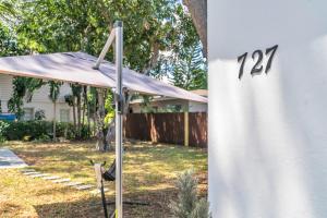 Afbeelding uit fotogalerij van The Hidden Gem - Private Cottage in Biscayne Park in North Miami +33 foto's
