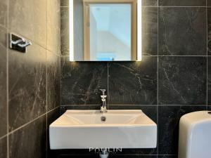 Koupelna v ubytování Lindvallen Ski Resort Pool and Padel - Sauna - 6 Guests + 34 fotografií