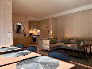 Posezení v ubytování Lindvallen Ski Resort Pool and Padel - Sauna - 6 Guests