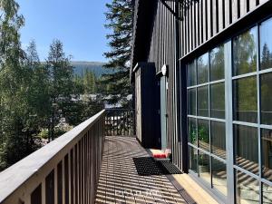 Balkón nebo terasa v ubytování Lindvallen Ski Resort Pool and Padel - Sauna - 6 Guests
