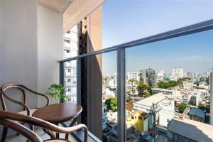ระเบียงหรือลานระเบียงของ Modern Apartment The MarQ D1