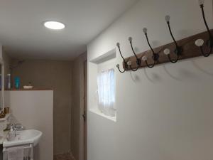 Ένα μπάνιο στο Chambre d'hôte chez Nicole et Pierre +27 φωτογραφίες