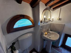 Bilik mandi di Villa Quattro Strade in Chianti +78 gambar