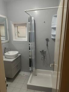 Afbeelding uit fotogalerij van Apartmani Mira in Vodice