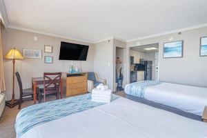 Fotografie z fotogalerie ubytování Gorgeous Oceanfront Views! Double Queen Studio - Caravelle 812 v destinaci Myrtle Beach