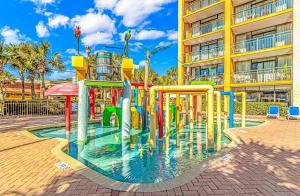 Fotografie z fotogalerie ubytování Gorgeous Oceanfront Views! Double Queen Studio - Caravelle 812 v destinaci Myrtle Beach