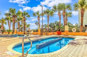 Fotografie z fotogalerie ubytování Gorgeous Oceanfront Views! Double Queen Studio - Caravelle 812 v destinaci Myrtle Beach