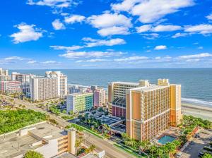 Fotografie z fotogalerie ubytování Gorgeous Oceanfront Views! Double Queen Studio - Caravelle 812 v destinaci Myrtle Beach