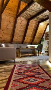 Photo de la galerie de l'établissement Bujtina Fati Art, à Ersekë 11 autres photos