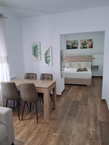 Łóżko lub łóżka w pokoju w obiekcie Casa Vladimir