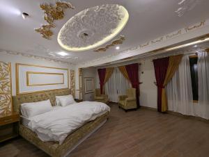 Katil atau katil-katil dalam bilik di ReeChan Resort Skardu