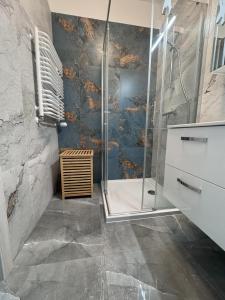 Koupelna v ubytování Apartament Mika Let's Sea 73 Tuż przy plaży, klimatyzacja, basen