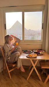 Üldine mäevaade või majutusasutusest Moonlight pyramids view INN pildistatud vaade
