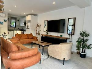 TV/Unterhaltungsangebot in der Unterkunft Casa Rosa Luxury Villa w heated Pool