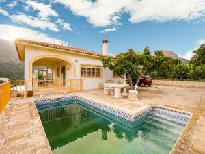 Bazén v ubytovaní Villa in Callosa with Private Pool & Views alebo v jeho blízkosti