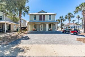 El edificio en el que está la casa vacacional