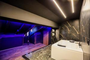 Ένα μπάνιο στο Unique Luxury Suite