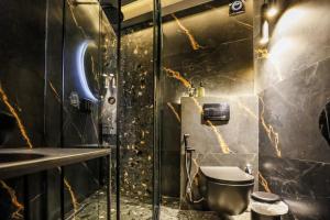 Ένα μπάνιο στο Unique Luxury Suite