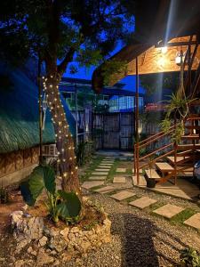 Zahrada ubytování Moalboal Panagsama beach TopBudz Hostel