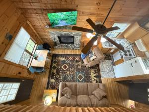 Billede fra billedgalleriet på Sleepy Bear Cabin-Watch the Sunset, Dogs welcome with Pet Rate i Maggie Valley