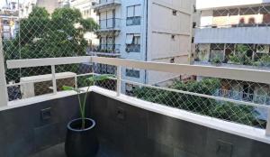 Recoleta, departamento de lujo a estrenar的阳台或露台
