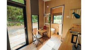 Fotografie z fotogalerie ubytování Pekapeka Tiny House by Tiny Away v destinaci Owaka + 31 fotografií