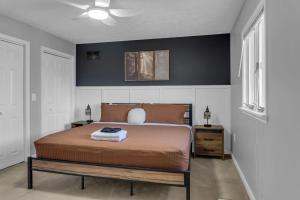 Gallery image of Lake Barkley Retreat - Newly Renovated - 5 BR in Cadiz