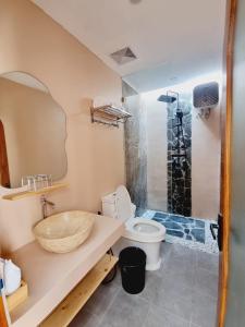 Ванная комната в Scala Villas With Private Pool Yogyakarta