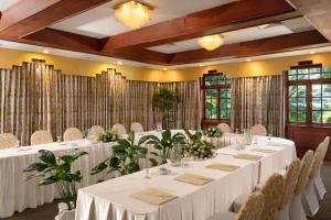 Konferenční prostory v ubytování Mahaweli Reach Hotel + 37 fotografií