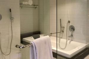Fotografie z fotogalerie ubytování Ramada by Wyndham Ghaziabad Vasundhara v destinaci Ghaziabád