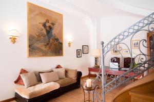 Posezení v ubytování B&B Maiurè