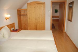 Hotel Zum Granitzl 객실 침대
