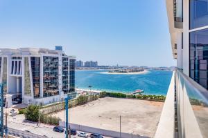 Fotografie z fotogalerie ubytování Luxury Azizi Mina Beachfront Apartments v Dubaji