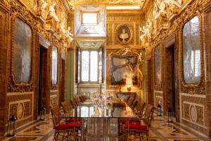 Posezení v ubytování Palazzo Shedir - The Leading Hotels of the World