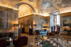 Posezení v ubytování Palazzo Shedir - The Leading Hotels of the World