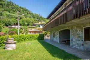 Vonkajšia záhrada v ubytovaní Villa Olga Lago Maggiore